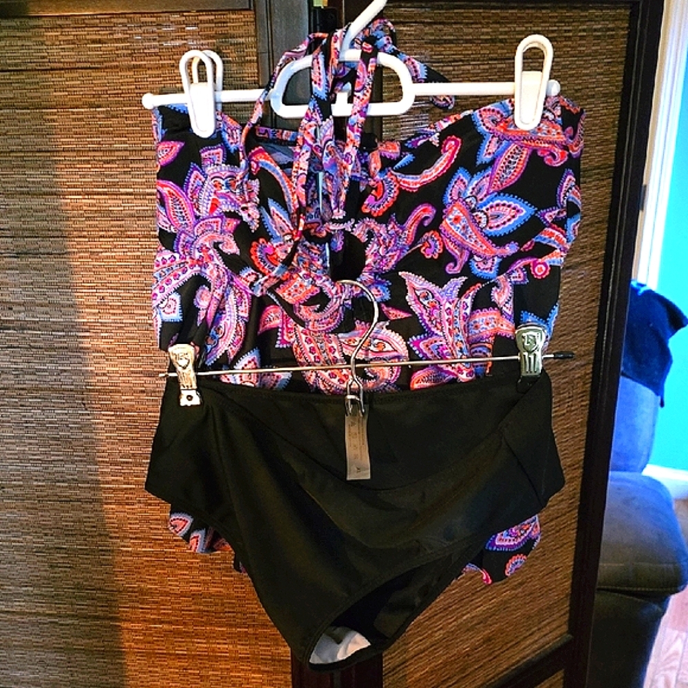 Stylish Paisley Halter Bikini Set